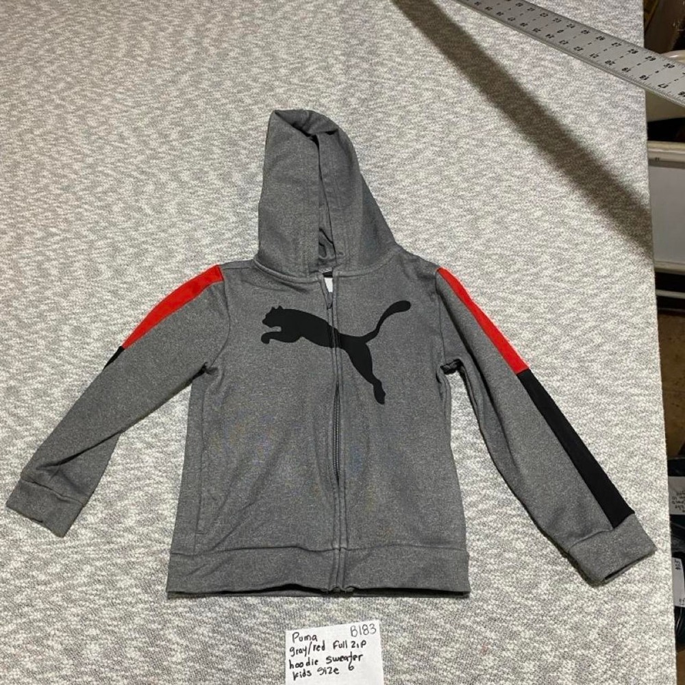 Puma gray/red zip up hoodie kids size 6. SKU-B183#kidsfashion